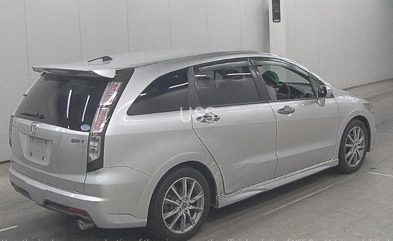 HONDA STREAM 2013